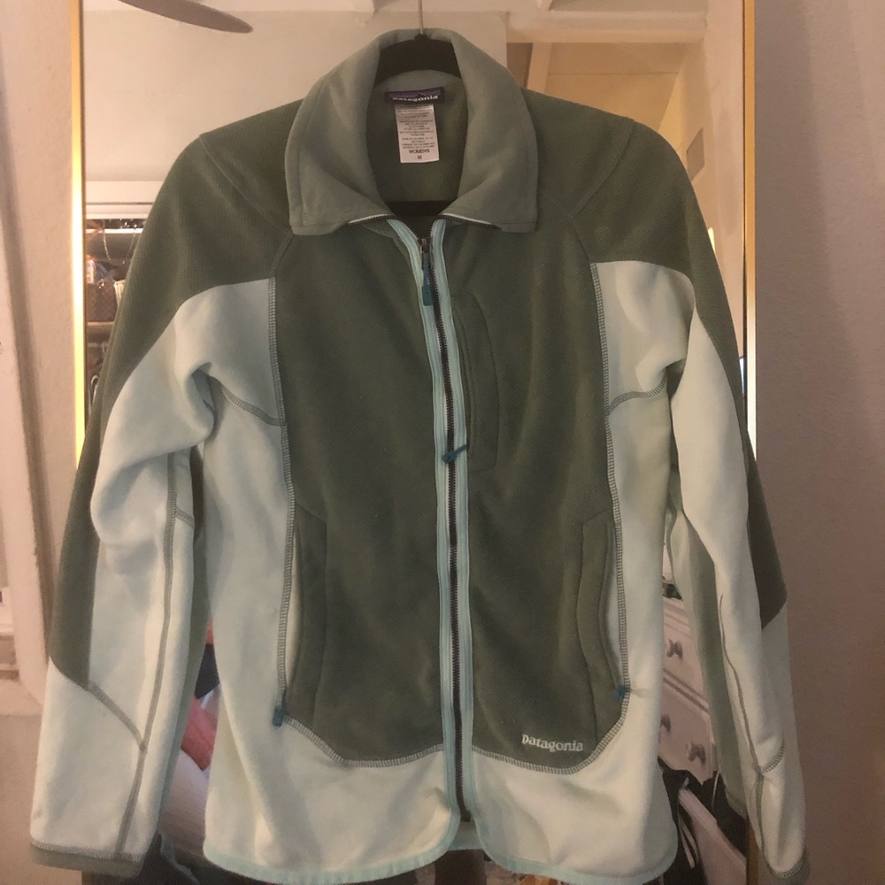 Patagonia blue/turquoise light weight jacket